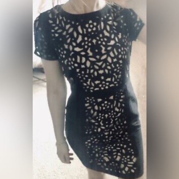 Anthropology-Mauve-Laser Cut Basalt Sheath Dress Size 0 in Black - Picture 6 of 6